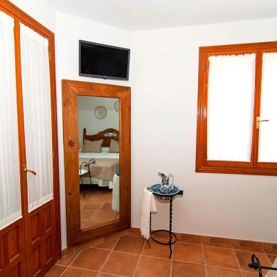 hanitacion-casa-rural-valle-de-alagon-balcon